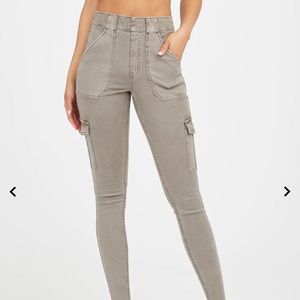 Spanx small Stretch Twill Ankle Cargo Pant